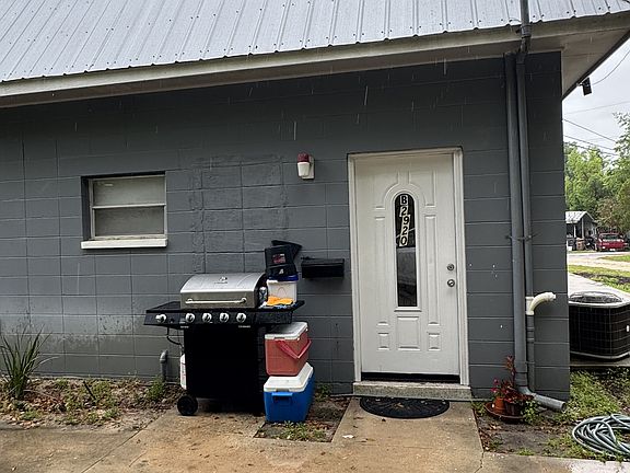 3rd image of 2920 NW 18th St #1