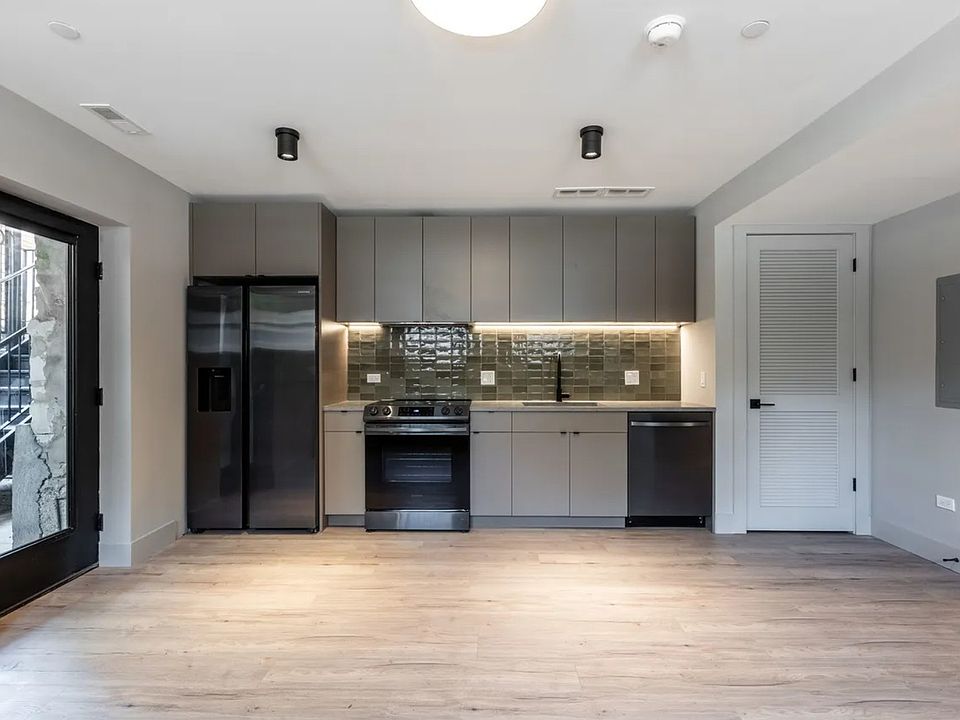 1st image of 2228 N Kedzie Blvd #103