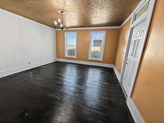 5th image of 126 Union St