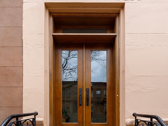 2nd image of 337 Stuyvesant Ave