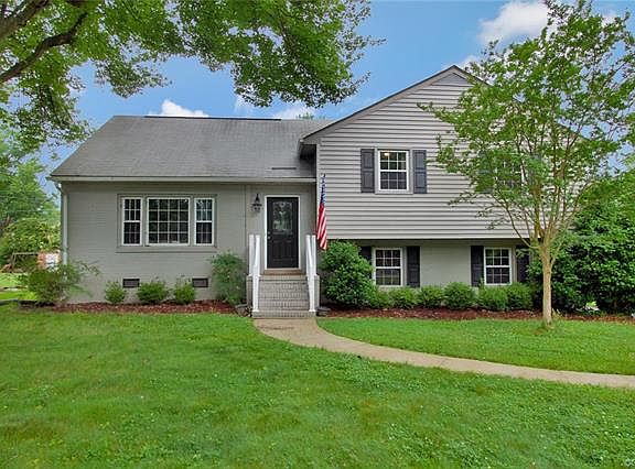 2nd image of 9006 Fawn Ln