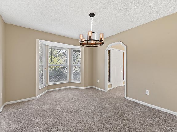 5th image of 571 Constitution Dr