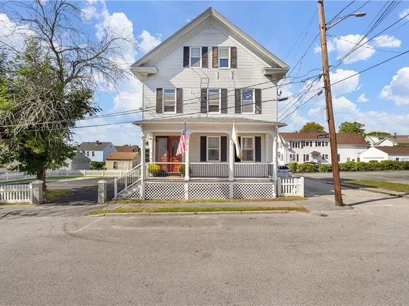 37 Lincoln Ave #1, Bristol, RI 02809