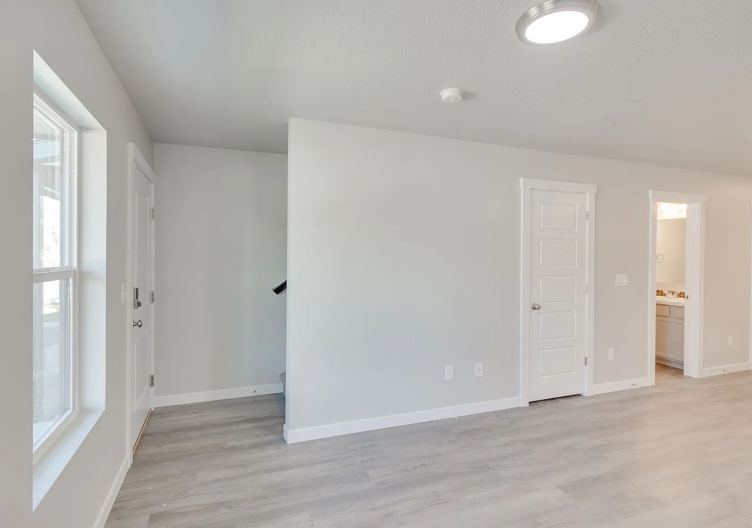 Brand New Beautiful 2 Bedroom Cottage Now Available! — Photo 4