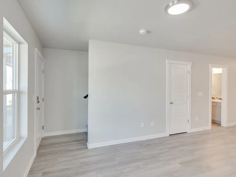 11037 W Crestwater Ln — Photo 4