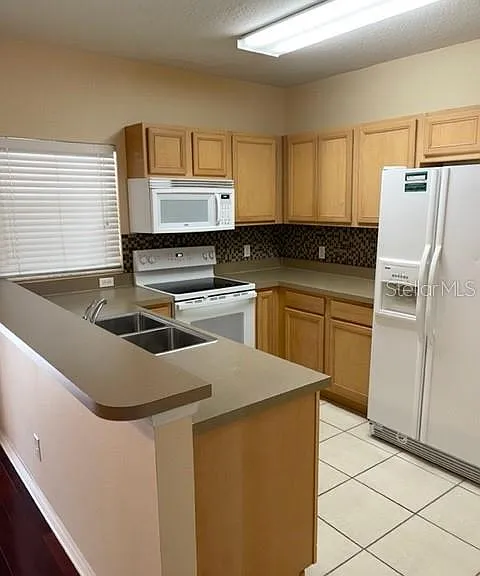 1135 Baronscourt Dr — Photo 10