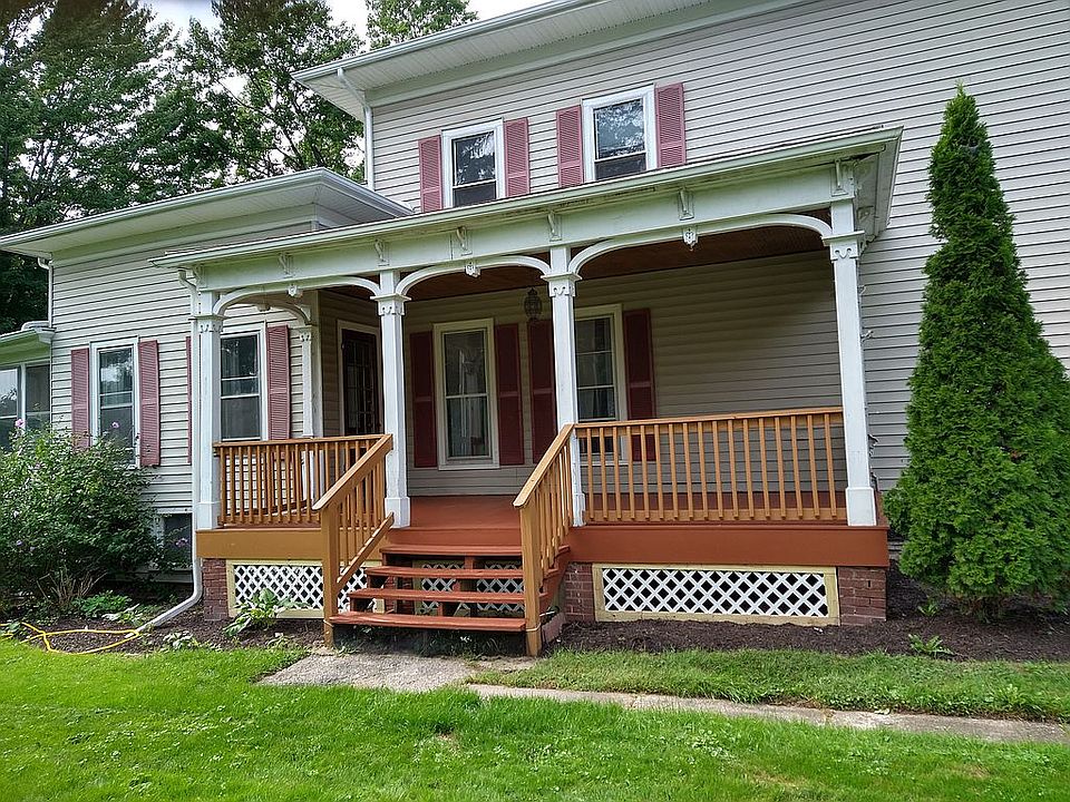 1st image of 138 Caroline St