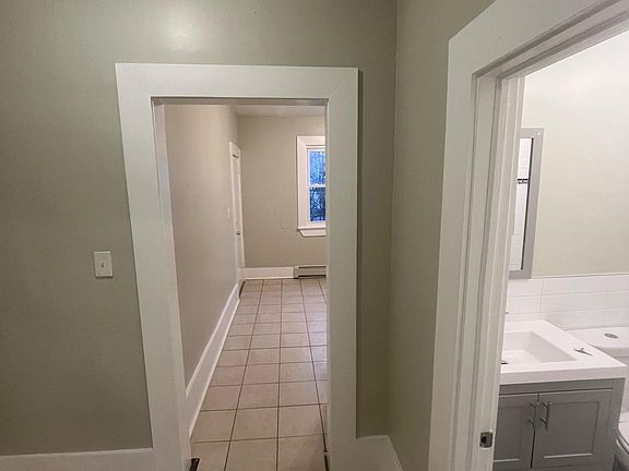 2nd image of 249 Amherst St APT 3R