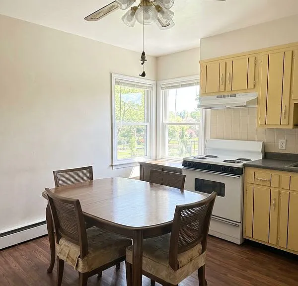 70 Oak St #2 — Photo 2