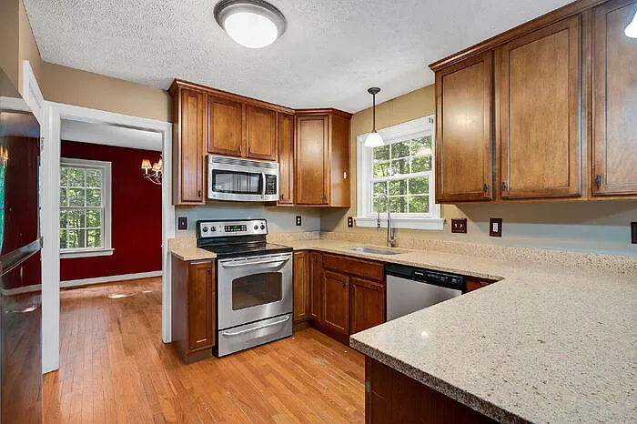 316 Abbey Ct — Photo 17