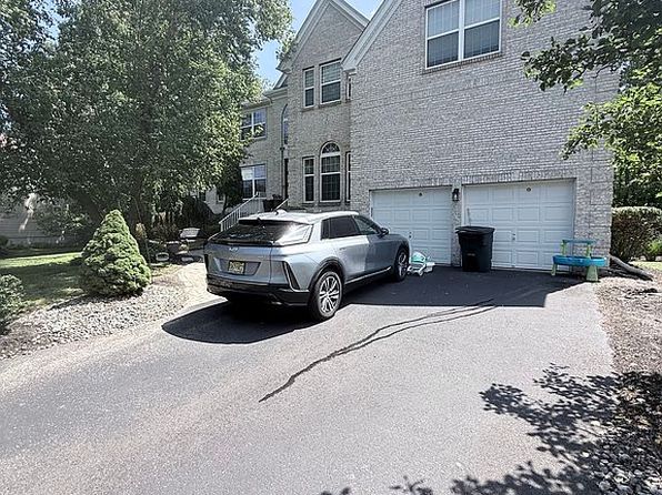 2 Amanda Ct