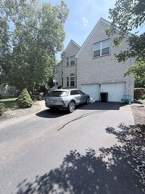 2 Amanda Ct - Property Image
