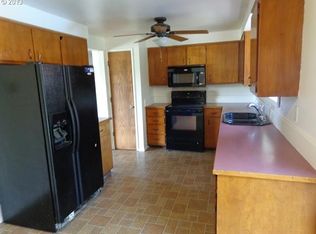 866 Wilkes Dr, Eugene, OR 97404