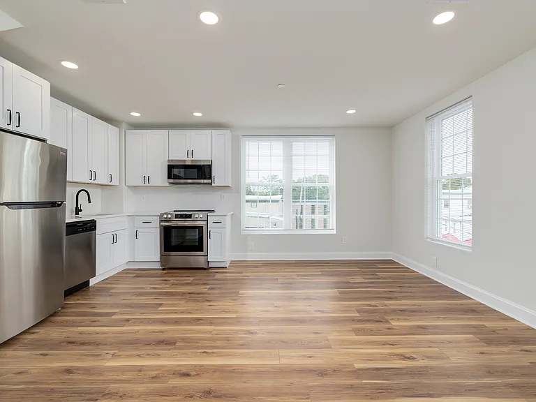 112 Washington Ave #9 — Photo 1
