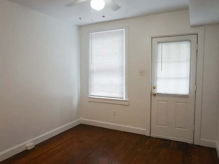 407 Gilmer St #B — Photo 2