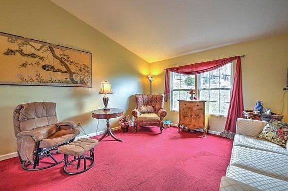 4th image of 128 Deakins Estates Dr