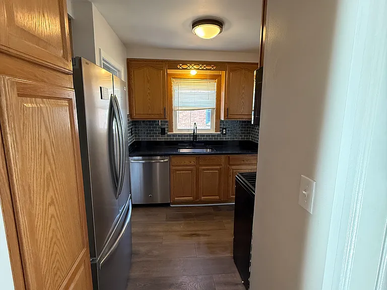 9616 Colwell Ave — Photo 11