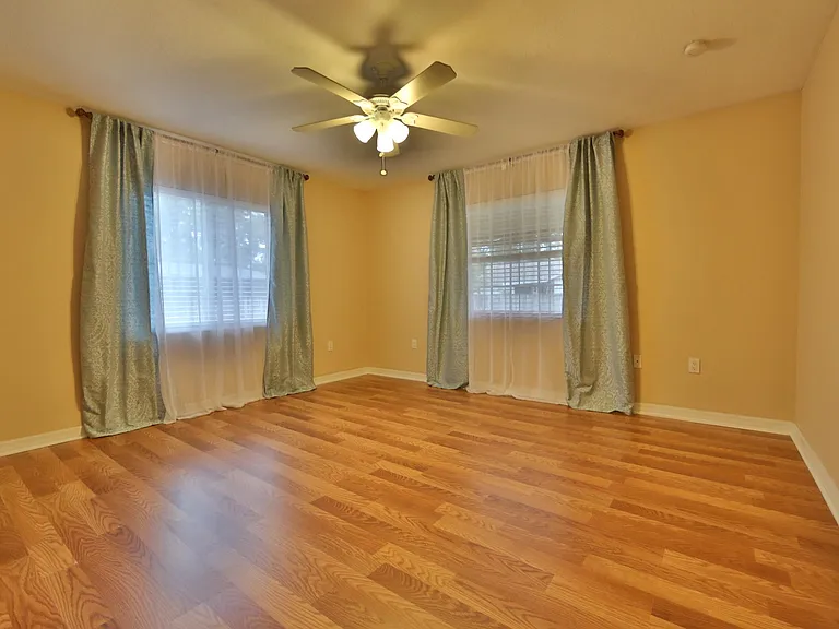 4465 Longford Dr — Photo 10