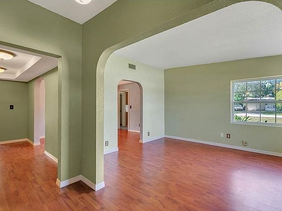4th image of 2212 Mosher Dr