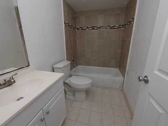 3rd image of 7863 Tam Oshanter Blvd #7863
