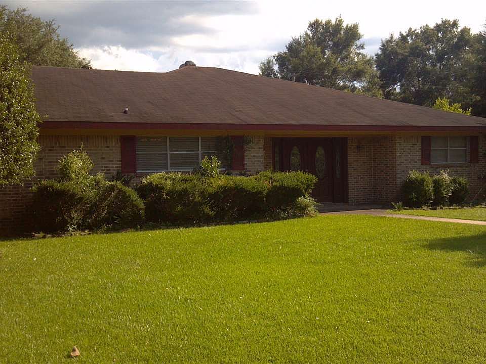 1st image of 211 E Freddye Ave