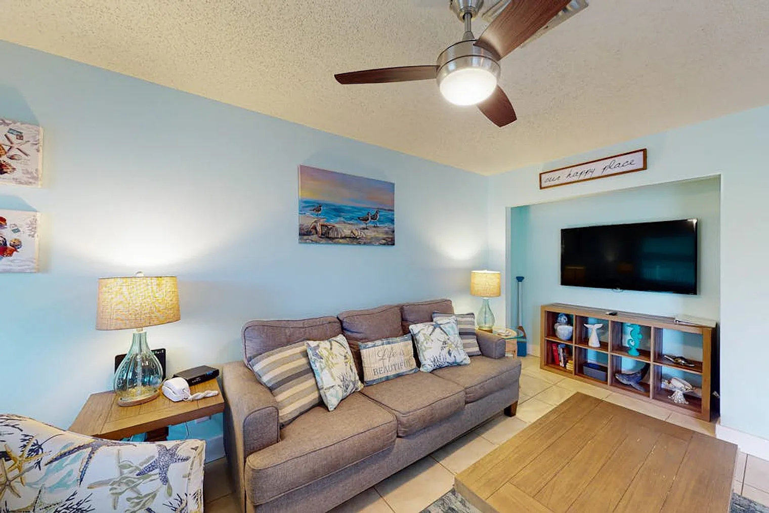 1 bed, 1.0 bath, 581 sqft, $6,128 — Photo 2