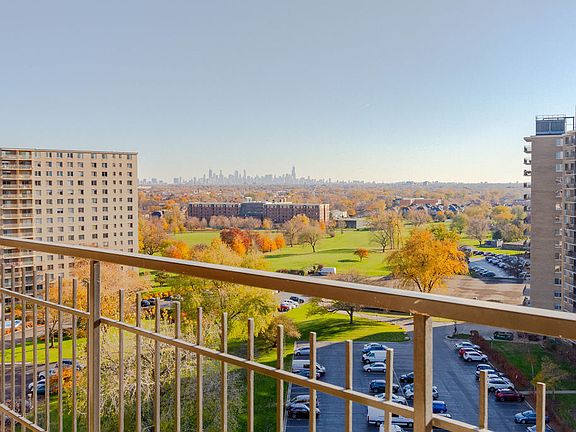 5th image of 7141 N Kedzie Ave APT 1402