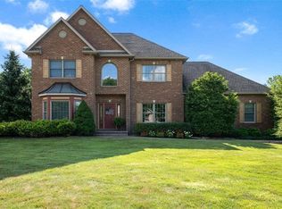 3309 S Parkside Dr, New Castle, PA 16105