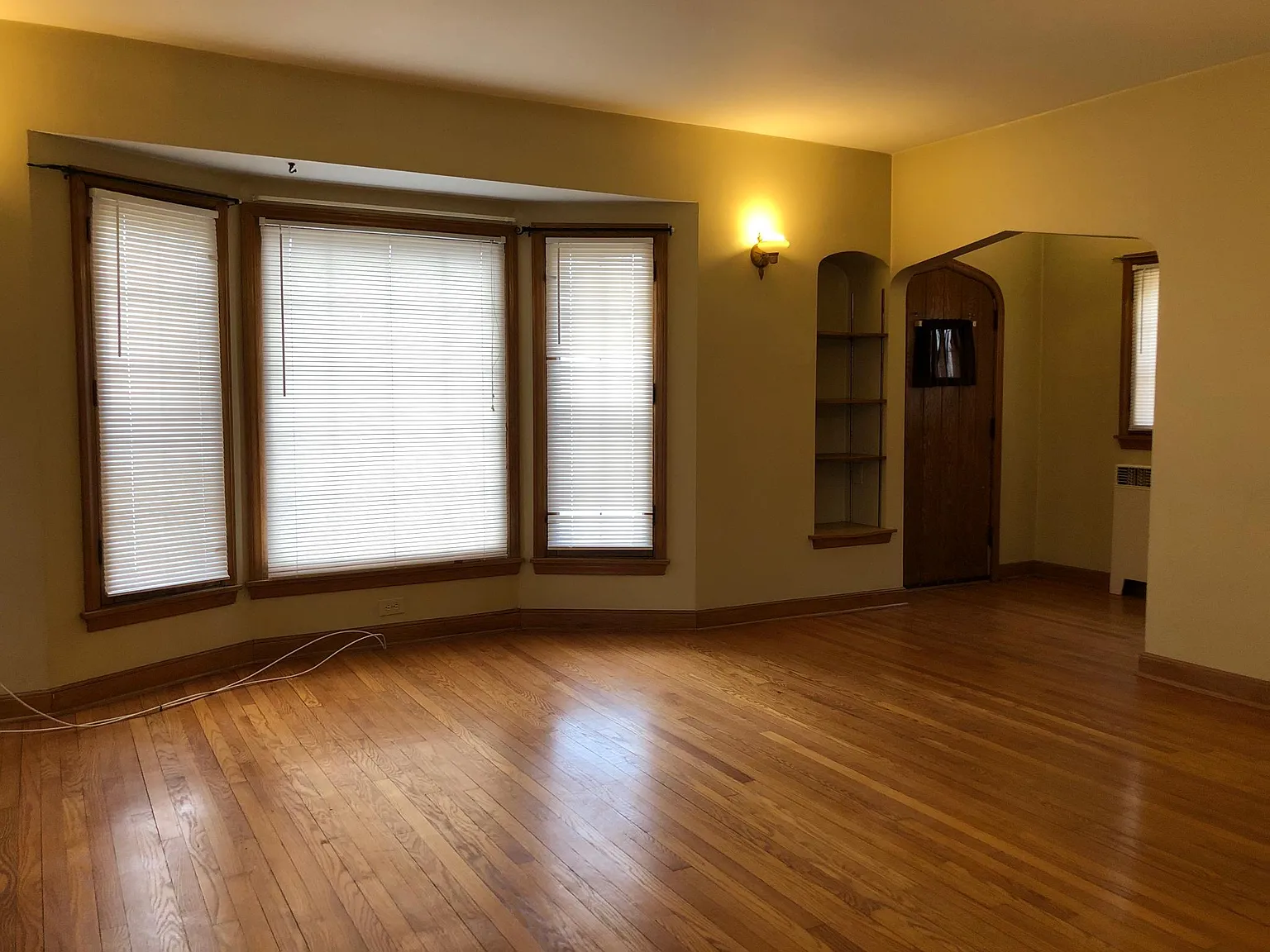 2 bed, 1100 sqft, $1,295 — Photo 2