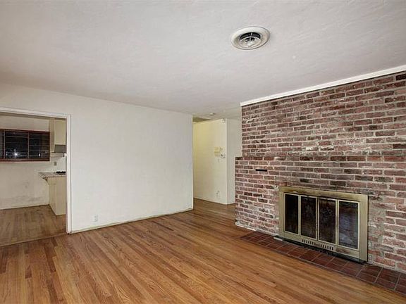 5th image of 1011 Sagamore Way