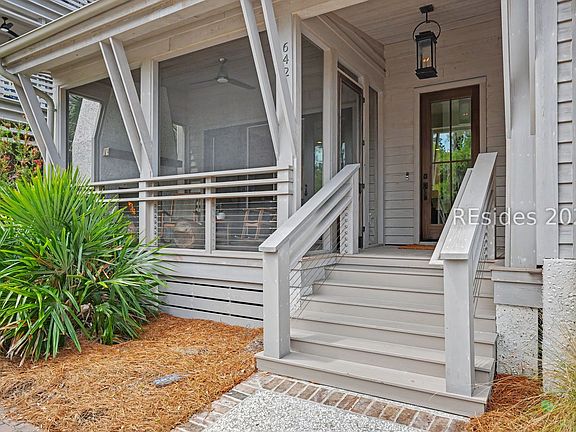 3rd image of 642 Old Moreland Rd