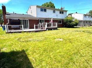 10922 Chicago Rd, Warren, MI 48093
