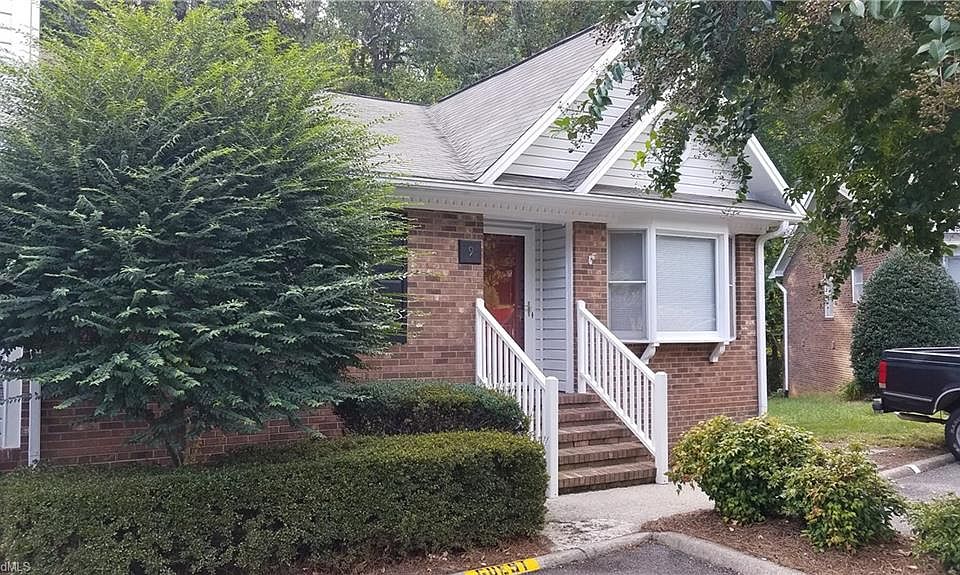 1st image of 9 Brandy Dr