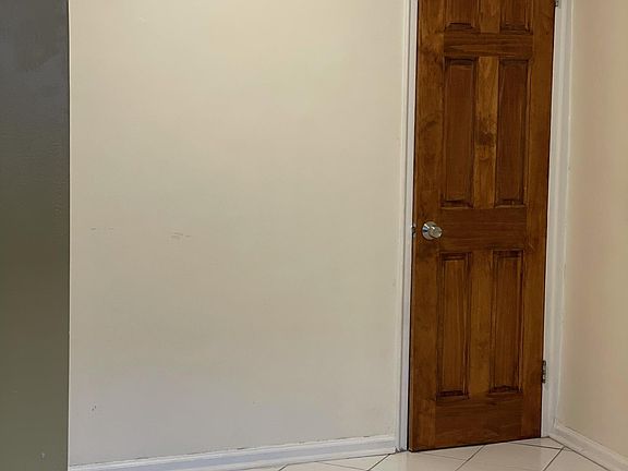 3rd image of 3013 Wilson Ave #1