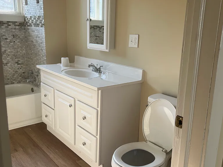 1208 Fairmount Ave — Photo 9