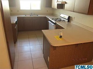 3rd image of 1020 W Sweet Ave