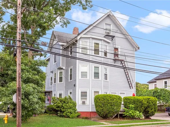 850 Smithfield Ave, Lincoln, RI 02865