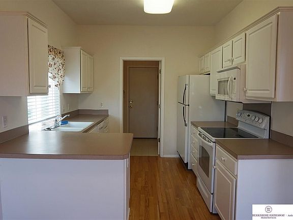 3rd image of 4613 N 144th Ave