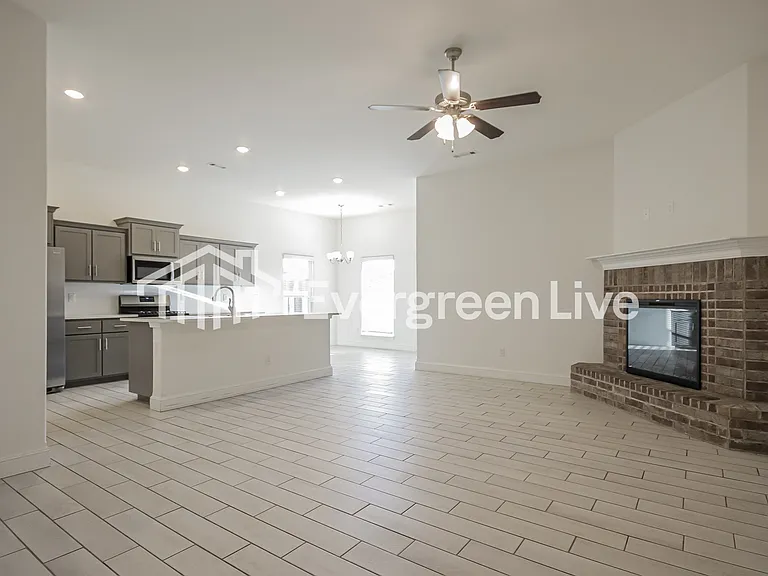 5907 Hoover St — Photo 4