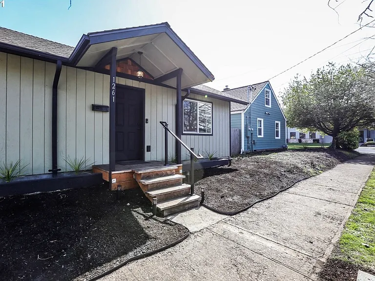 1261 Taylor St — Photo 1