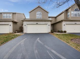 1876 Tamahawk Ln, Naperville, IL 60564