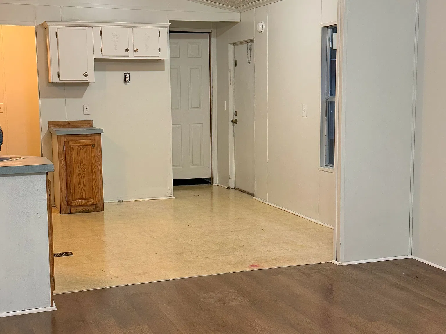 2 bed, 900 sqft, $850 — Photo 2