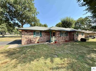 1000 E Green St, Clinton, MO 64735