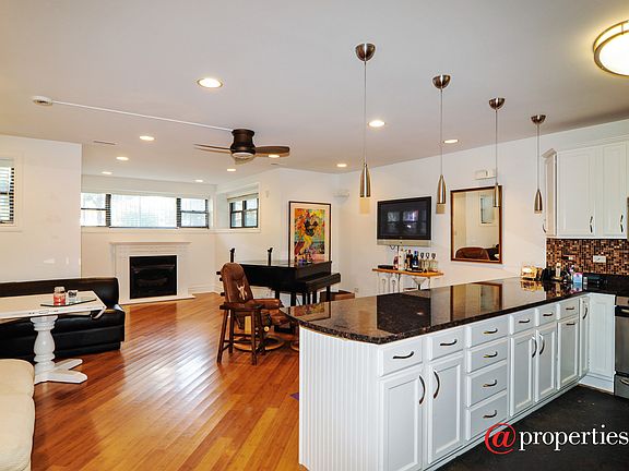 Kitchen / Living Room