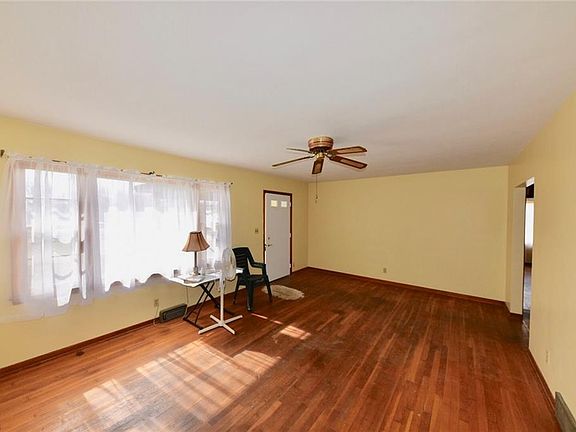 4th image of 3798 Cumberland Cir