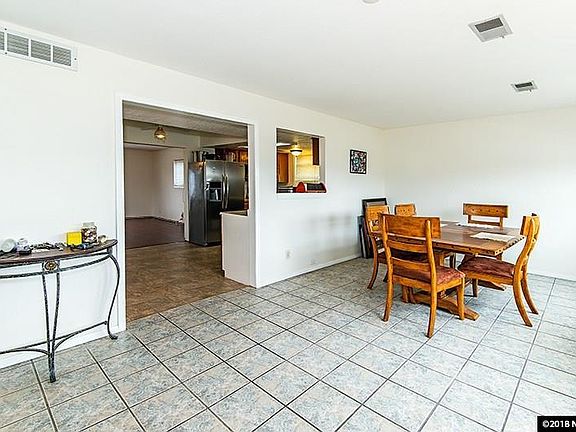 2nd image of 2400 Eastlake Blvd