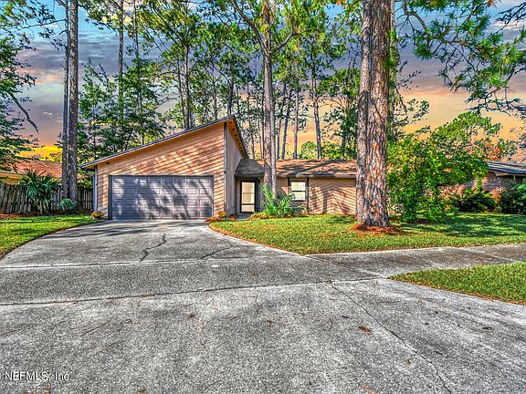 2nd image of 9798 VICEROY Drive E