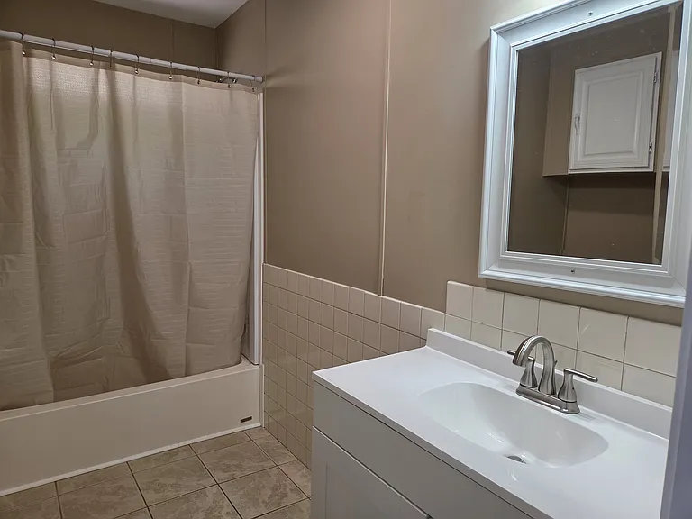 24 Raspberry Ridge Rd — Photo 7