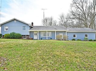 1001 Hyde Oakfield Rd, North Bloomfield, OH 44450