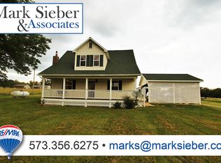 9055 W Sweringen Rd, Harrisburg, MO 65256